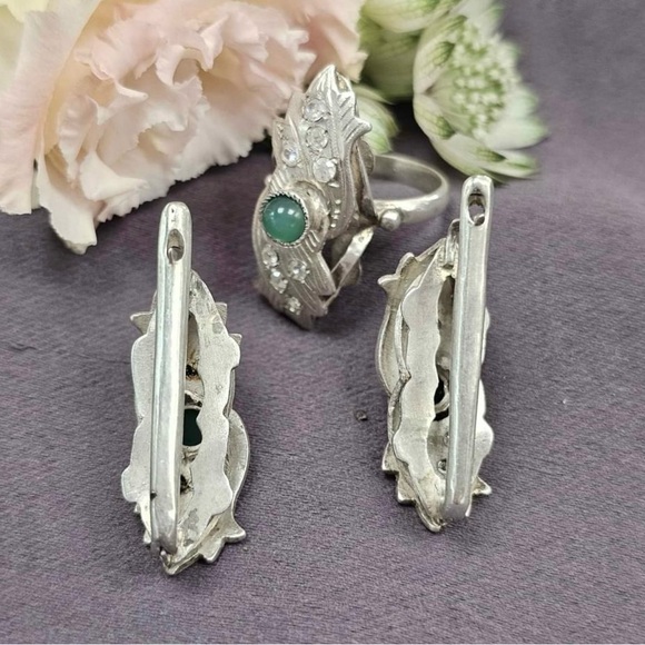 Silver set of earrings and a ring with natural chrysoprase. - Picture 3 of 9